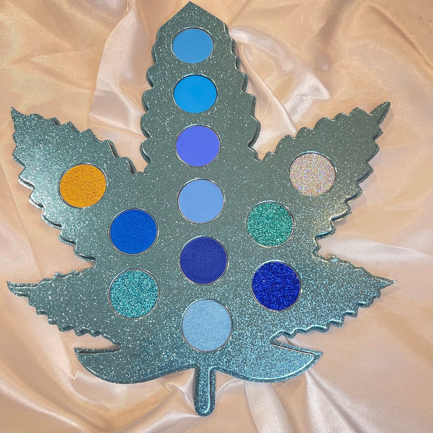 Blue Dream Leaf Eyeshadow Magnetic Mirror Pallete