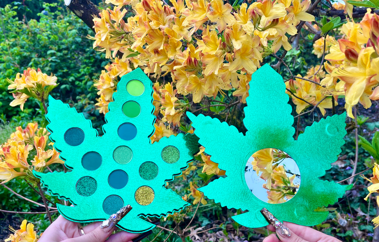 Green House Leaf Magnetic Mirror Eyeshadow Pallete